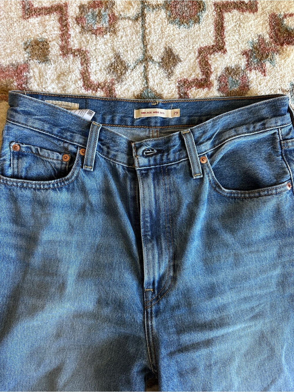 Levi’s Ribcage Wide Leg Jeans - Picture 5 of 11